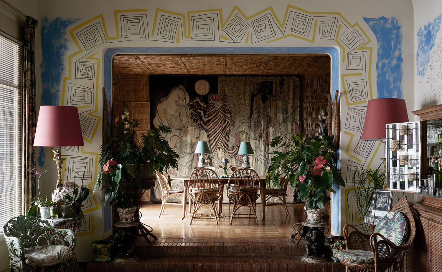 1566545340817403.jpg Kinfolk_Vol21_LoversDiscourse_VillaSantoSospir_09.jpg